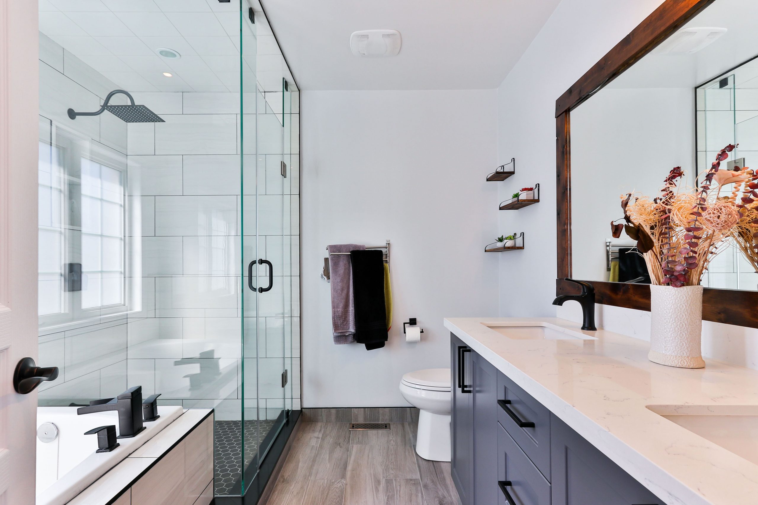 Simple And Small Bathroom Design Ideas